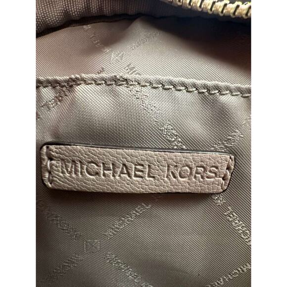 Michael Kors Vivianne Canteen Bag - Picture 9 of 9